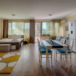 Riverside With Free Parking Apartamento